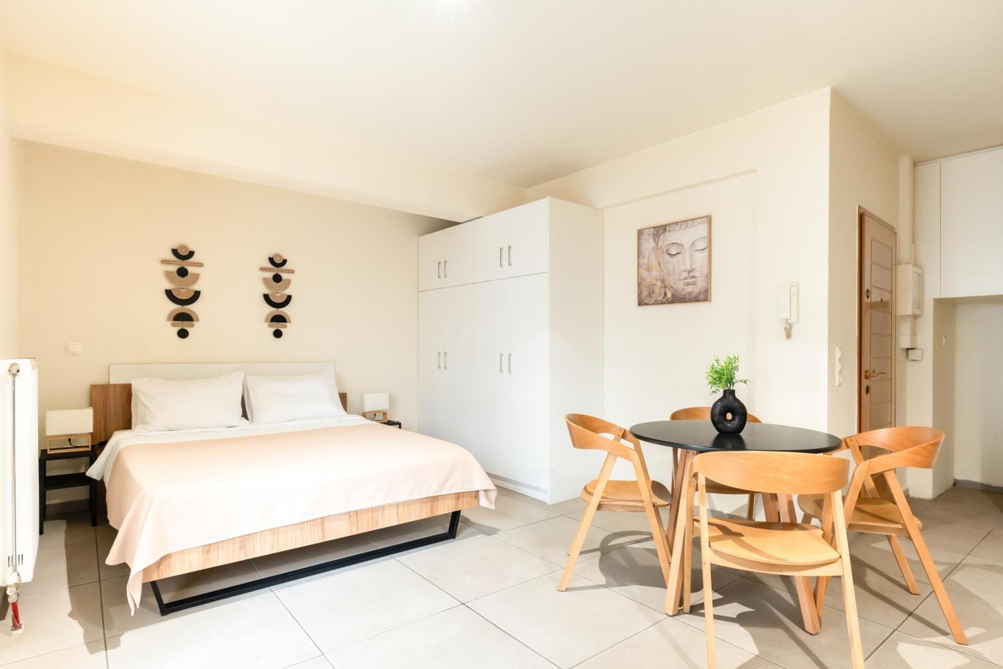 Elysee 3 Apartment *